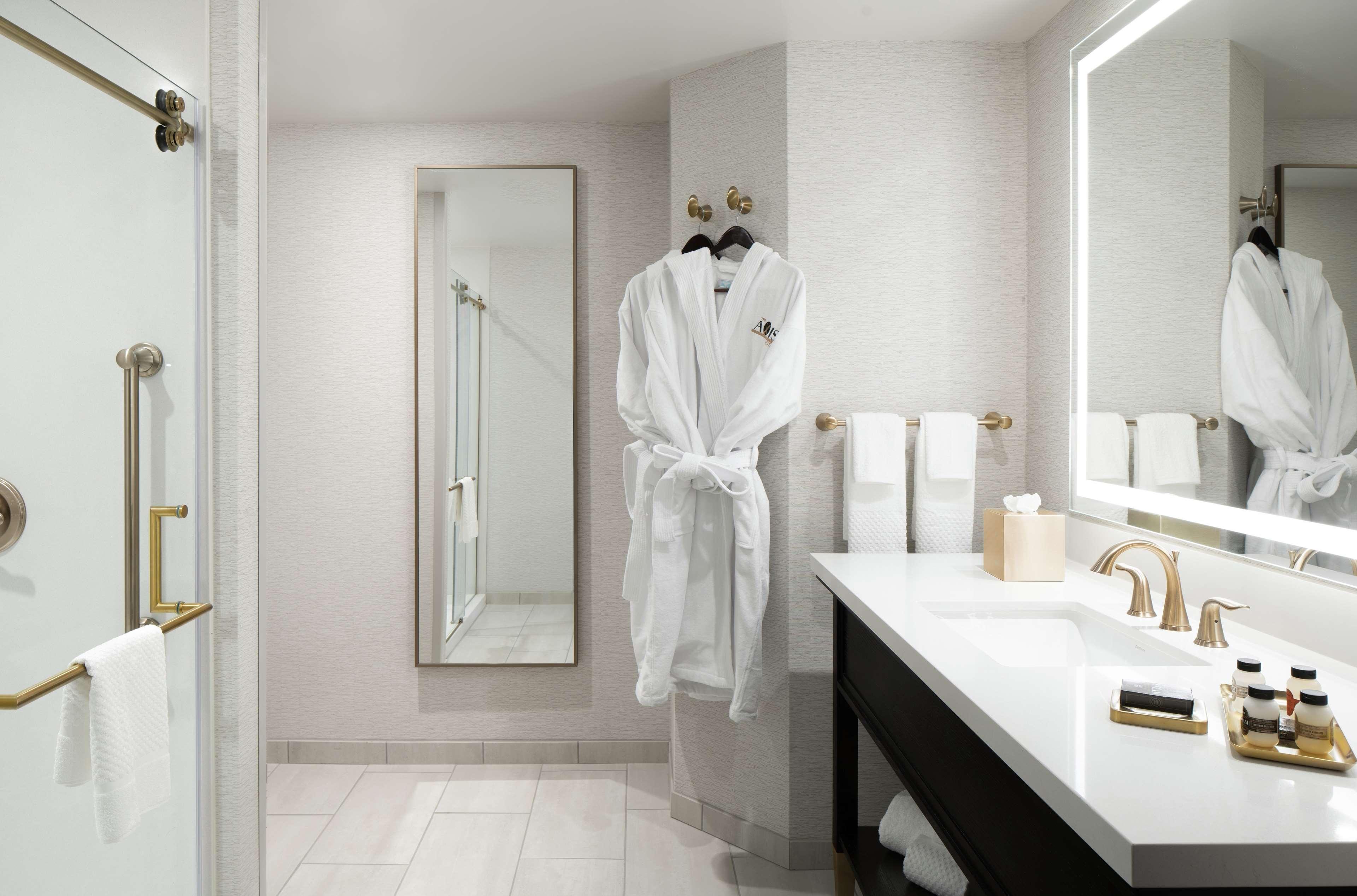 The Axis Moline Hotel, Tapestry Collection By Hilton Exterior foto